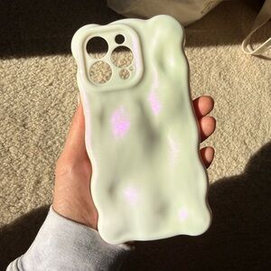 iPhone 14 Pro Max Case White with Iridescent Pink Shimmer